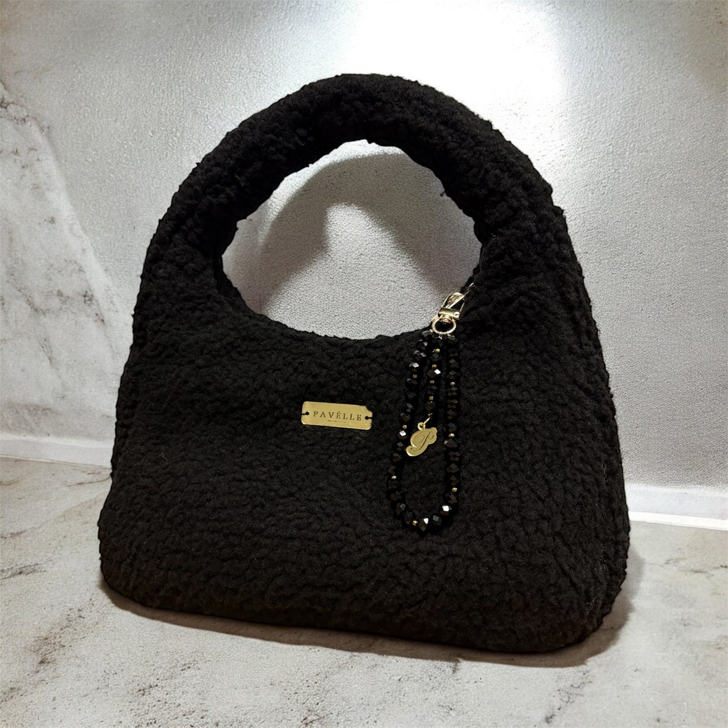 PAVÉLLE Noir Luxe Kara