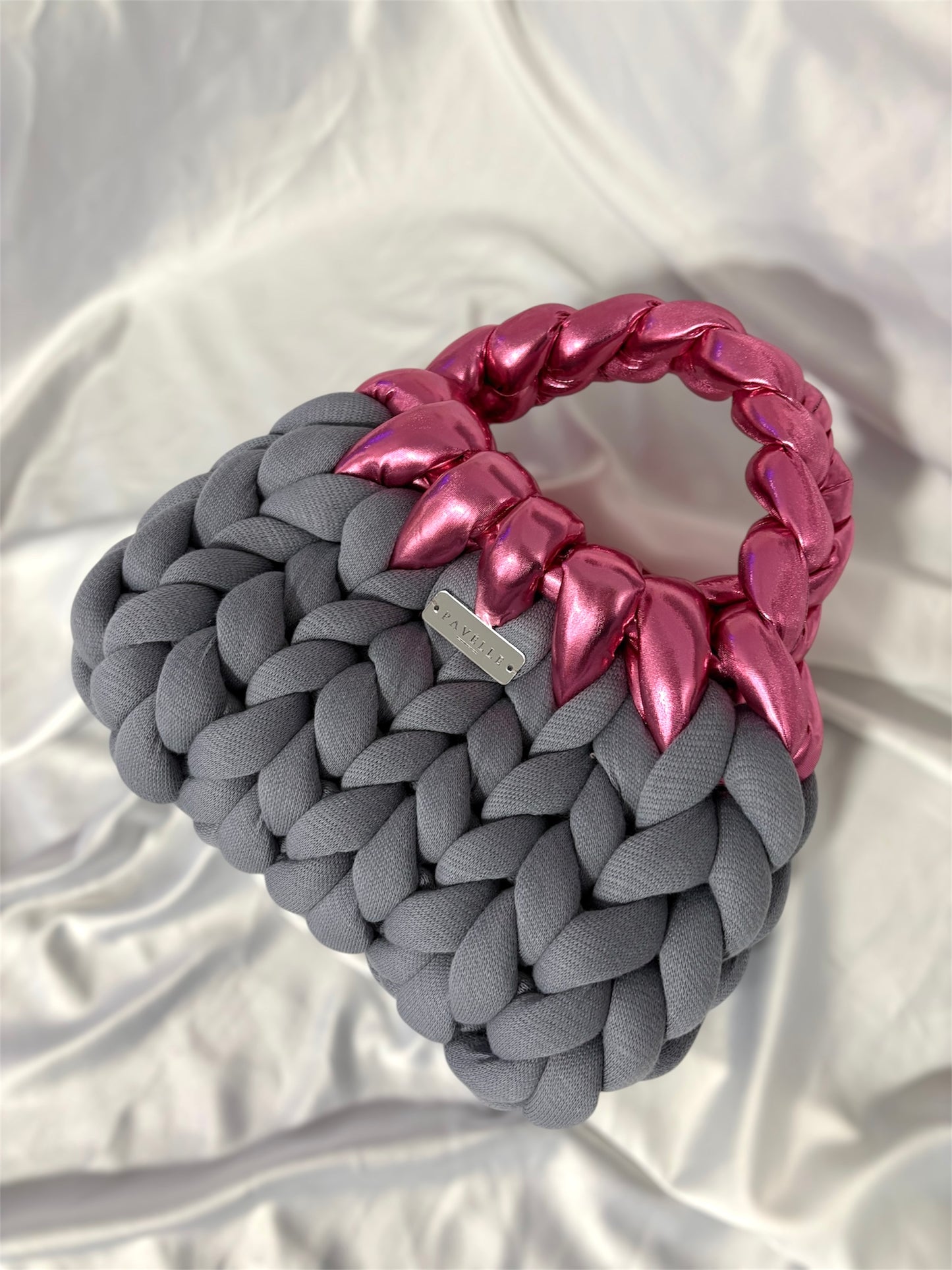 PAVÉLLE MIDNIGHT BLUSH