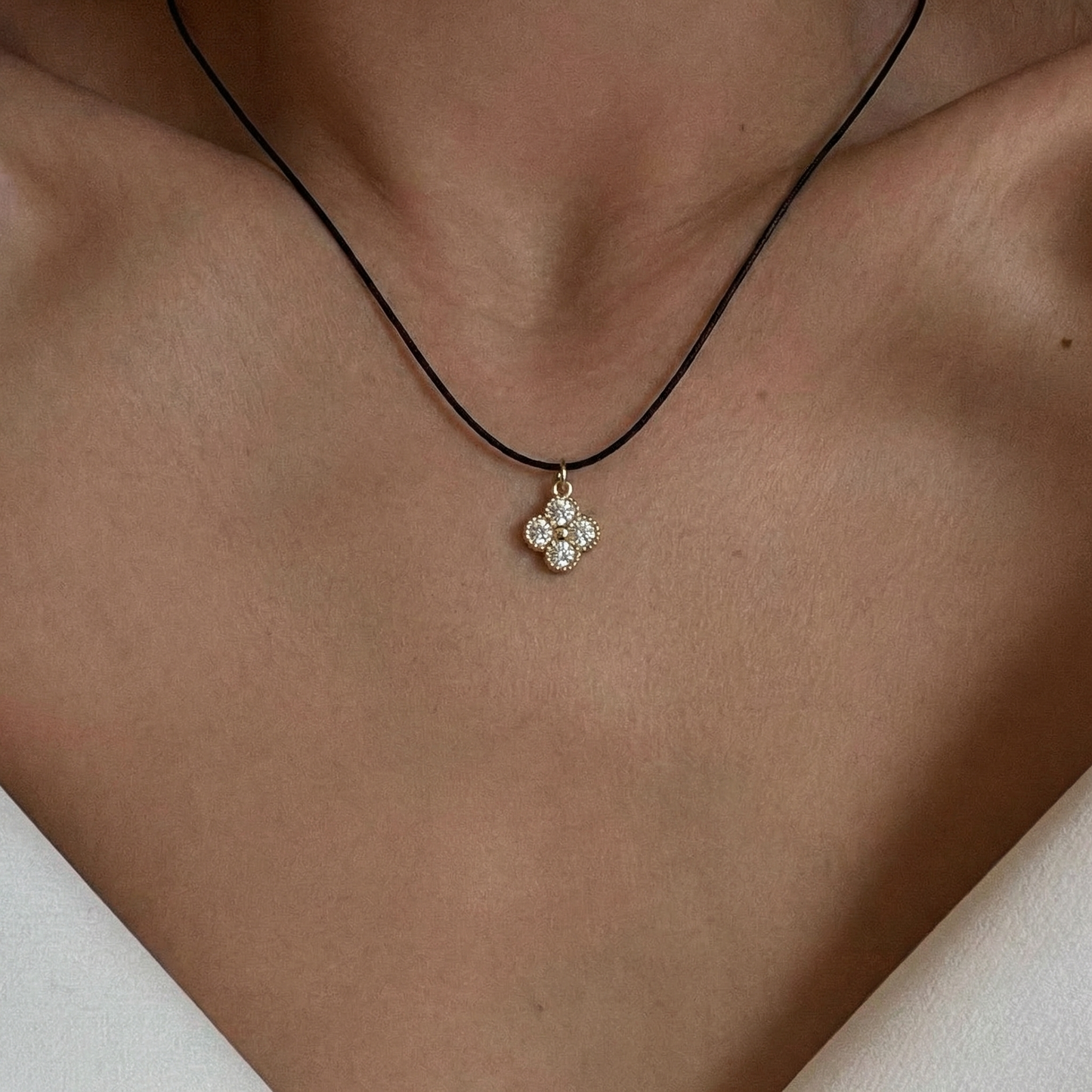 PAVELLE RADIANT CLOVER